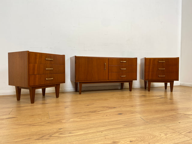 WMK # Stilvolles Mid-Century Lowboard aus 1966 mit Schubladen und formschönen Originalgriffen # Sideboard Wäschekommode Schuhschrank Flurkommode TV-Bank TV-Lowboard Vintage 60er Berlin Bayern Bremen