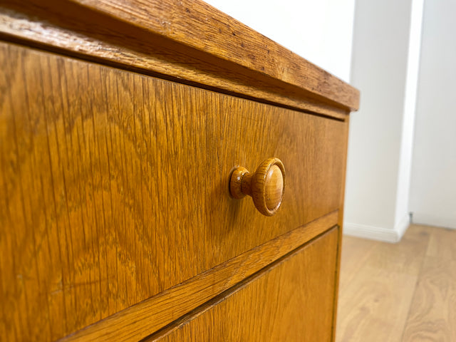 WMK # Hübscher und sehr gut erhaltener Mid-Century Nachttisch aus 1964 in Eichenholz mit Schublade und großem Fach # Nachtschrank Nachtschränkchen Nachtkommode Kommode Bedside Table Vintage 50er 60er