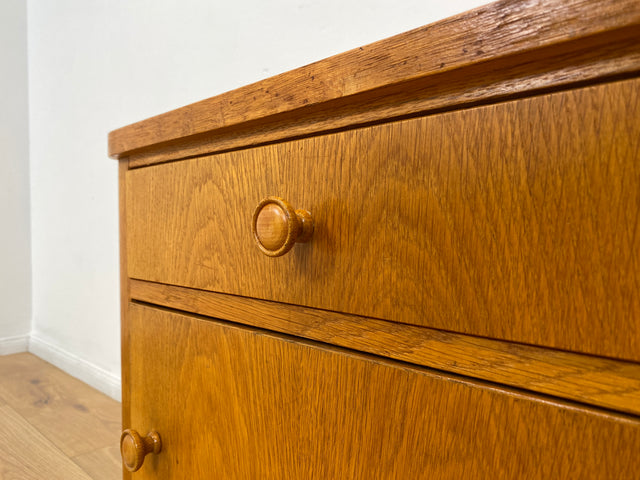 WMK # Hübscher und sehr gut erhaltener Mid-Century Nachttisch aus 1964 in Eichenholz mit Schublade und großem Fach # Nachtschrank Nachtschränkchen Nachtkommode Kommode Bedside Table Vintage 50er 60er