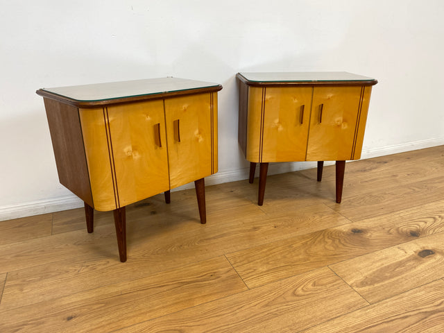WMK 1/2 Formschöner & sehr gut erhaltener Mid-Century Nachttisch Modell Dominia mit abnehm. Glasauflage # Nachtschrank Nachtschränkchen Nachtkommode Beistelltisch Kommode Rockabilly Vintage 50er 60er