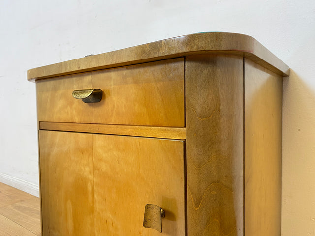 WMK I 1/2 Formschöner und sehr gut erhaltener Mid-Century Nachttisch mit Schublade