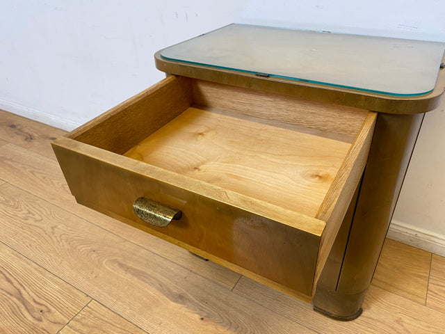 WMK I 1/2 Formschöner und sehr gut erhaltener Mid-Century Nachttisch mit Schublade
