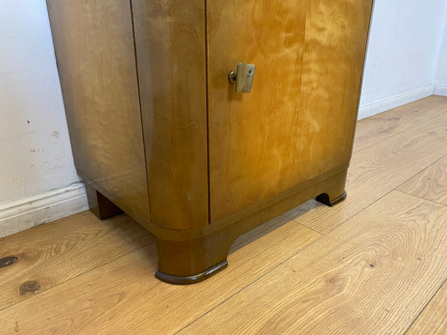 WMK I 1/2 Formschöner und sehr gut erhaltener Mid-Century Nachttisch mit Schublade