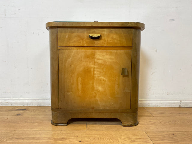 WMK I 1/2 Formschöner und sehr gut erhaltener Mid-Century Nachttisch mit Schublade