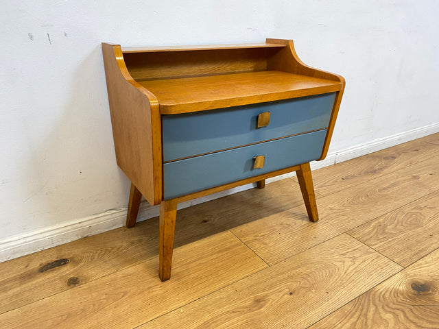 WMK I Seltener Mid-Century Nachttisch mit Schubladen, Messinggriffen & blauen Fronten I Kommode Nachtschrank Nachtschränkchen Beistelltisch Night Stand Vintage 50er 60er Rockabilly Berlin Köln Hanau