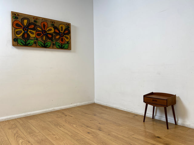 WMK I Stilvolles skandinavisches Mid-Century Schränkchen in Teakholz mit Schublade & formschönem Holzgriff I Kommode Nacht Tisch Schrank Beistelltisch Ablage Danish Design Vintage Berlin Bremen Aachen