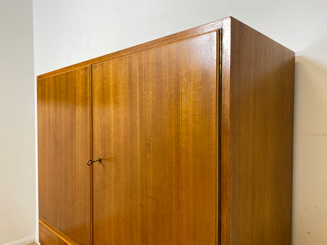 WMK I Schöner & geräumiger Mid-Century Schrank mit Schubladen und formschönen Holzgriffen I Highboard Kommode Wäscheschrank Wäschekommode Fernsehschrank Vintage 60er 70er Retro Berlin Wolfsburg NRW
