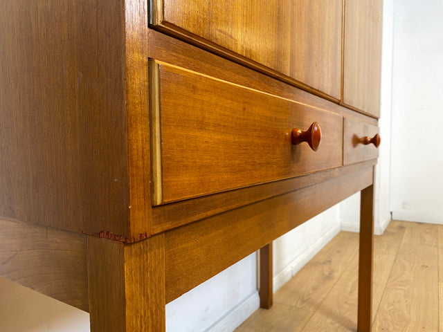 WMK I Schöner & geräumiger Mid-Century Schrank mit Schubladen und formschönen Holzgriffen I Highboard Kommode Wäscheschrank Wäschekommode Fernsehschrank Vintage 60er 70er Retro Berlin Wolfsburg NRW