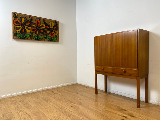 WMK I Schöner & geräumiger Mid-Century Schrank mit Schubladen und formschönen Holzgriffen I Highboard Kommode Wäscheschrank Wäschekommode Fernsehschrank Vintage 60er 70er Retro Berlin Wolfsburg NRW