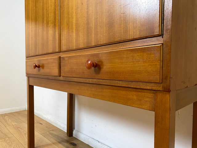 WMK I Schöner & geräumiger Mid-Century Schrank mit Schubladen und formschönen Holzgriffen I Highboard Kommode Wäscheschrank Wäschekommode Fernsehschrank Vintage 60er 70er Retro Berlin Wolfsburg NRW