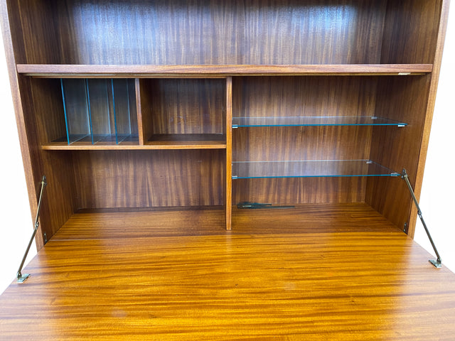 WMK # Stilvoller und sehr gut erhaltener Mid-Century Schreibschrank aus vollem Holz mit Regal und konischen Füßen, DDR, 1963 # Schrank Highboard Sekretär Barschrank Bar Kommode Sideboard Vintage 60er