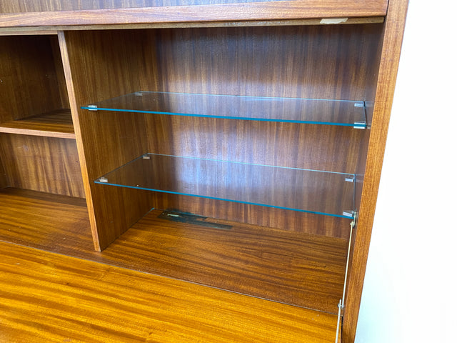 WMK # Stilvoller und sehr gut erhaltener Mid-Century Schreibschrank aus vollem Holz mit Regal und konischen Füßen, DDR, 1963 # Schrank Highboard Sekretär Barschrank Bar Kommode Sideboard Vintage 60er