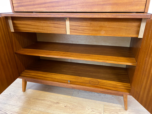 WMK # Stilvoller und sehr gut erhaltener Mid-Century Schreibschrank aus vollem Holz mit Regal und konischen Füßen, DDR, 1963 # Schrank Highboard Sekretär Barschrank Bar Kommode Sideboard Vintage 60er