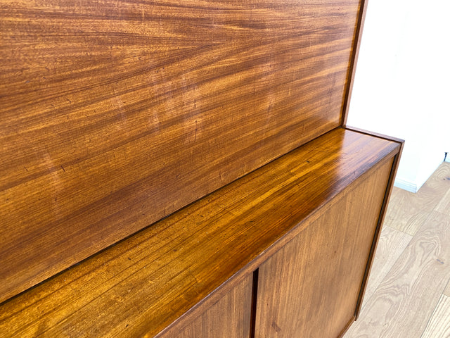 WMK # Stilvoller und sehr gut erhaltener Mid-Century Schreibschrank aus vollem Holz mit Regal und konischen Füßen, DDR, 1963 # Schrank Highboard Sekretär Barschrank Bar Kommode Sideboard Vintage 60er