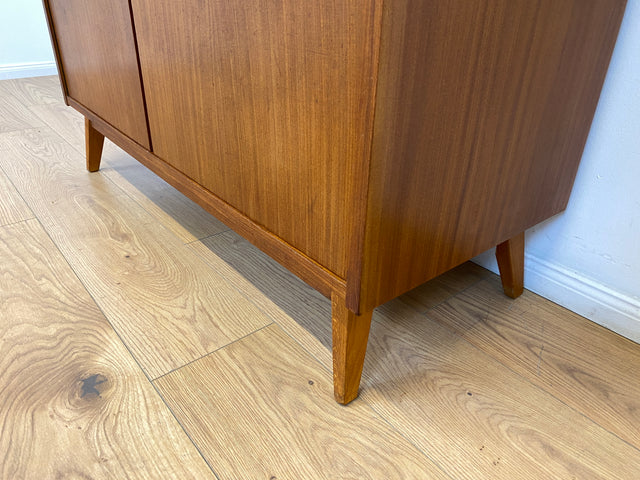 WMK # Stilvoller und sehr gut erhaltener Mid-Century Schreibschrank aus vollem Holz mit Regal und konischen Füßen, DDR, 1963 # Schrank Highboard Sekretär Barschrank Bar Kommode Sideboard Vintage 60er