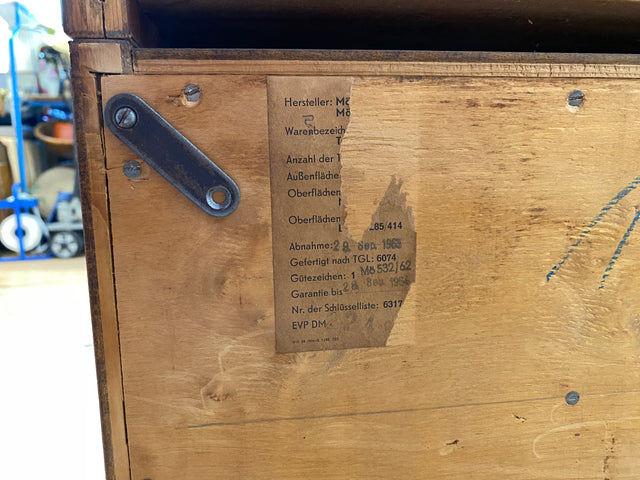 WMK # Stilvoller und sehr gut erhaltener Mid-Century Schreibschrank aus vollem Holz mit Regal und konischen Füßen, DDR, 1963 # Schrank Highboard Sekretär Barschrank Bar Kommode Sideboard Vintage 60er