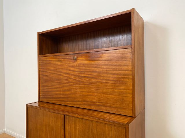 WMK # Stilvoller und sehr gut erhaltener Mid-Century Schreibschrank aus vollem Holz mit Regal und konischen Füßen, DDR, 1963 # Schrank Highboard Sekretär Barschrank Bar Kommode Sideboard Vintage 60er