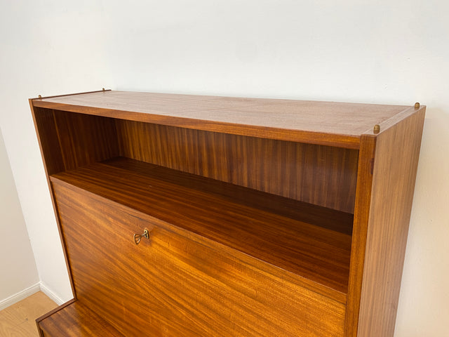 WMK # Stilvoller und sehr gut erhaltener Mid-Century Schreibschrank aus vollem Holz mit Regal und konischen Füßen, DDR, 1963 # Schrank Highboard Sekretär Barschrank Bar Kommode Sideboard Vintage 60er