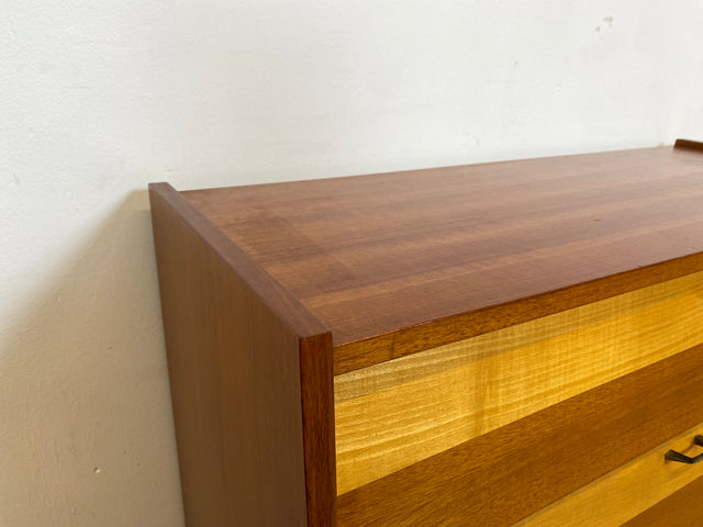 WMK I Schöner und gut erhaltener Mid-Century Schuhschrank mit 4 aufklappbaren Fächern und Messinggriffen I Schuhregal Schuhkommode Flurschrank Flurkommode Kommode Retro Vintage 60er 70er Berlin Bremen