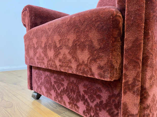 WMK # 1/2 Gemütlicher und sehr gut erhaltener Mid-Century Sessel auf Rollen mit bequemen Federkernsitz & bordeaux rotem Samt Bezug # Clubsessel Lesesessel Stuhl Armchair Brokat Vintage Retro 50er 60er