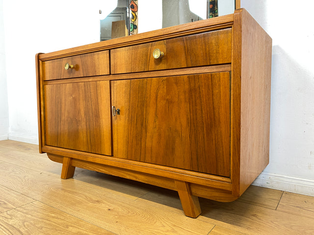 WMK I Stilvolle Mid-Century Spiegelkommode I Vollholz I mit Schubladen & Klappspiegel I Frisierkommode Schminkkommode Wäschekommode Kommode Sideboard Spiegel Ganzkörperspiegel Vintage Berlin Hof Köln