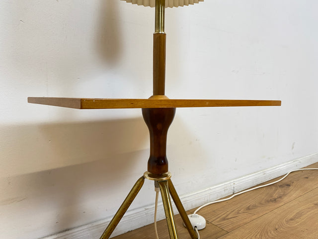 WMK # Perfekte Mid-Century Stehlampe für deine Leseecke I Seltene & gut erhaltene 60er Jahre Leselampe mit Ablage und Messinggestell # Lampe Leuchte Licht Stehleuchte Lamp Beistelltisch Vintage Retro