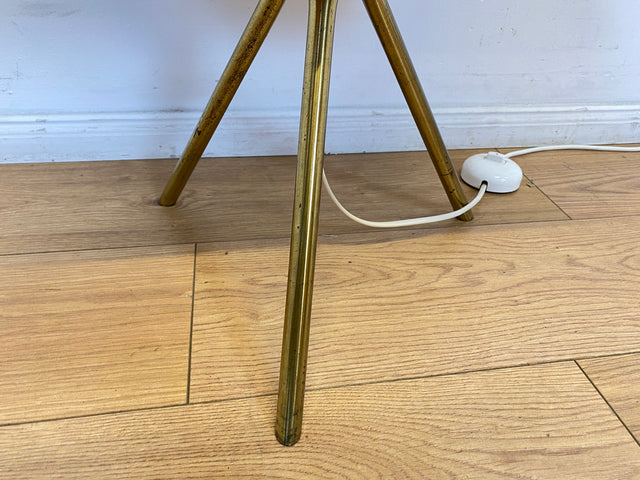 WMK # Perfekte Mid-Century Stehlampe für deine Leseecke I Seltene & gut erhaltene 60er Jahre Leselampe mit Ablage und Messinggestell # Lampe Leuchte Licht Stehleuchte Lamp Beistelltisch Vintage Retro