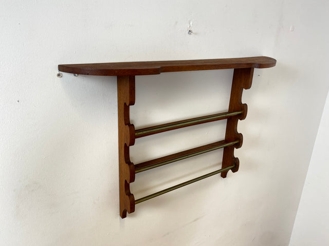 WMK I Schönes Mid-Century Wandregal für Geschirrtücher / Handtücher I Vollholz mit Messingstangen