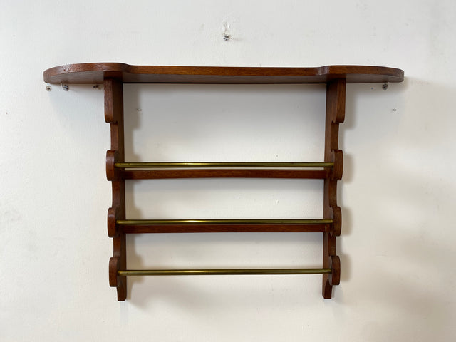 WMK I Schönes Mid-Century Wandregal für Geschirrtücher / Handtücher I Vollholz mit Messingstangen