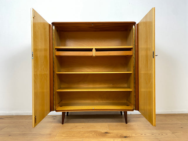 WMK Formschöner und sehr gut erhaltener Mid-Century Wäscheschrank Modell Dominia von VEB Heidenau mit Schubladen # Schrank Highboard Kommode Wäschekommode Schuhschrank 50er 60er Rockabilly Vintage DDR