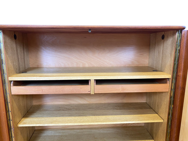 WMK Formschöner und sehr gut erhaltener Mid-Century Wäscheschrank Modell Dominia von VEB Heidenau mit Schubladen # Schrank Highboard Kommode Wäschekommode Schuhschrank 50er 60er Rockabilly Vintage DDR