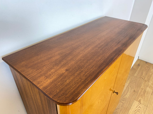 WMK Formschöner und sehr gut erhaltener Mid-Century Wäscheschrank Modell Dominia von VEB Heidenau mit Schubladen # Schrank Highboard Kommode Wäschekommode Schuhschrank 50er 60er Rockabilly Vintage DDR