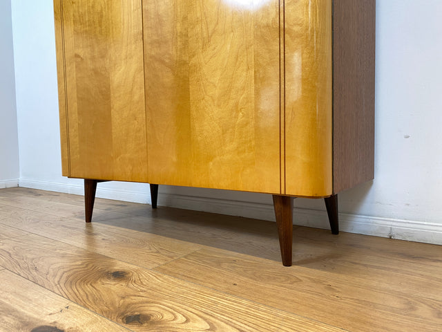 WMK Formschöner und sehr gut erhaltener Mid-Century Wäscheschrank Modell Dominia von VEB Heidenau mit Schubladen # Schrank Highboard Kommode Wäschekommode Schuhschrank 50er 60er Rockabilly Vintage DDR