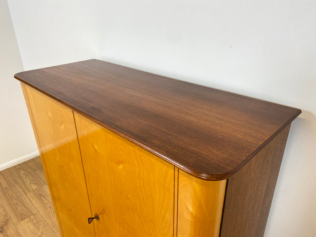 WMK Formschöner und sehr gut erhaltener Mid-Century Wäscheschrank Modell Dominia von VEB Heidenau mit Schubladen # Schrank Highboard Kommode Wäschekommode Schuhschrank 50er 60er Rockabilly Vintage DDR