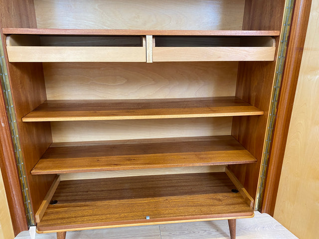 WMK # Formschöner und gut erhaltener Mid-Century Wäscheschrank Modell Dominia von VEB Heidenau mit Schubladen # Schrank Highboard Kommode Wäschekommode Schuhschrank 50er 60er Rockabilly Vintage DDR