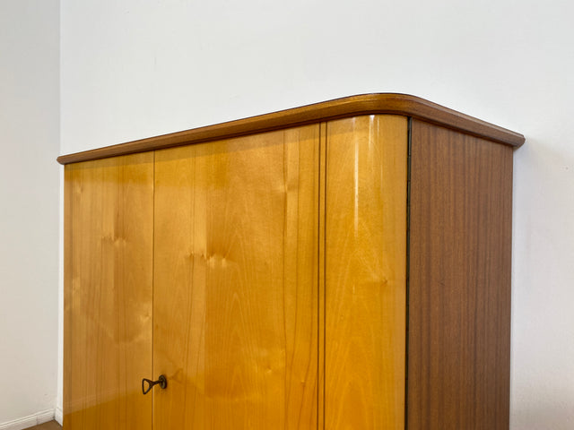 WMK # Formschöner und gut erhaltener Mid-Century Wäscheschrank Modell Dominia von VEB Heidenau mit Schubladen # Schrank Highboard Kommode Wäschekommode Schuhschrank 50er 60er Rockabilly Vintage DDR