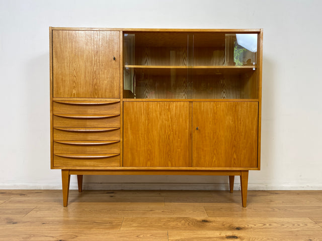 WMK I Stilvoller Mid-Century Wohnzimmerschrank in Eiche aus 1967, bauähnlich mit 602 von Franz Ehrlich für VEB Hellerau I Vitrine Schrank Sideboard Anrichte Vintage DDR Berlin Dresden Bayern Frankfurt