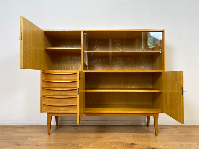 WMK I Stilvoller Mid-Century Wohnzimmerschrank in Eiche aus 1967, bauähnlich mit 602 von Franz Ehrlich für VEB Hellerau I Vitrine Schrank Sideboard Anrichte Vintage DDR Berlin Dresden Bayern Frankfurt