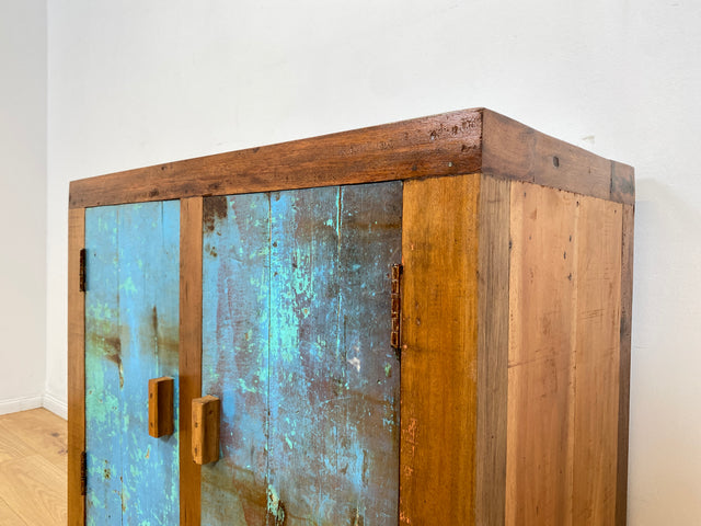 Boatwood by WMK I Meeresblaue & nachhaltige Kommode aus altem Bootsholz, ein handgefertigtes Unikat aus massivem Teakholz I Schrank Sideboard Anrichte Wäschekommode Wickelkommode Schuhschrank Cabinet