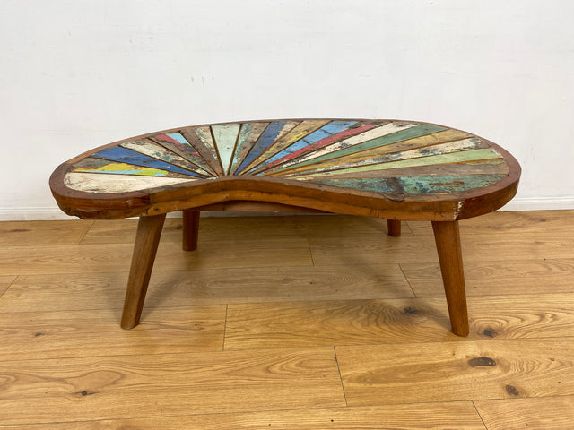 Boatwood by WMK I Einzigartiger bunter Nierentisch aus altem Bootsholz I ein handmade Unikat aus massivem Teakholz in Originalfarben I Couchtisch Wohnzimmertisch Coffee Table Berlin Hamburg Duisburg