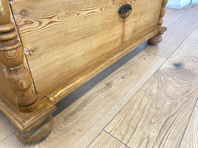 WMK I Wunderschöne nordische antike Kommode aus vollem Holz mit Schubladen und Messingbeschlägen I Schrank Flur Weichholz Wäsche Wickel Bauern Landhaus Vintage Biedermeier Berlin Dresden Regensburg