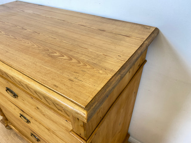 WMK I Wunderschöne nordische antike Kommode aus vollem Holz mit Schubladen und Messingbeschlägen I Schrank Flur Weichholz Wäsche Wickel Bauern Landhaus Vintage Biedermeier Berlin Dresden Regensburg