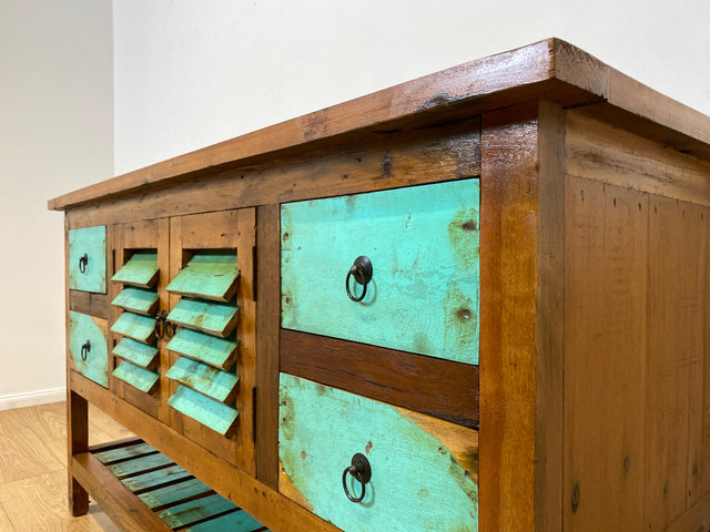 Boatwood by WMK I Nachhaltige Anrichte aus altem Bootsholz I handgefertigtes Unikat I Teakholz massiv I Schrank Sideboard Kommode Tresen Küchenschrank Büfett Buffet Flurkommode Berlin Rostock Hamburg