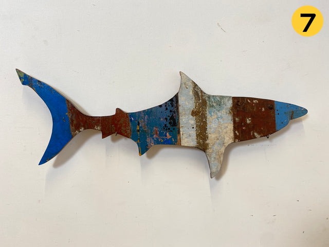 Boatwood by WMK # 1/3 Nachhaltiger Haifisch (L=90cm) aus altem Bootsholz, ein handgefertigtes Unikat aus Teak in Originalfarben der Boote # Fisch Hai Wanddekoration Wandbild Dekoration Holzfisch Bild