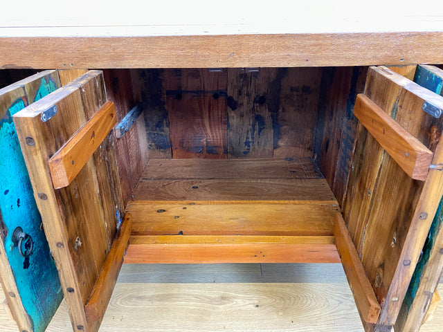 Boatwood by WMK # Nachhaltiges 180cm langes Sideboard aus altem Bootsholz, ein handgefertigtes Unikat aus massivem Teakholz # Kommode Lowboard TV Bank Board Anrichte Bootsmöbel Rostock Hamburg Usedom