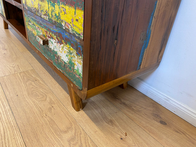 Boatwood by WMK # Nachhaltiges buntes TV-Lowboard mit Schubladen, ein aus altem Bootsholz handgefertigtes Unikat aus massivem Teakholz # Sideboard Lowboard Kommode TV-Bank Fernsehkommode Bootsmöbel