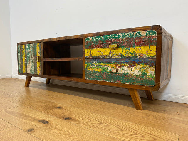 Boatwood by WMK # Nachhaltiges buntes TV-Lowboard mit Schubladen, ein aus altem Bootsholz handgefertigtes Unikat aus massivem Teakholz # Sideboard Lowboard Kommode TV-Bank Fernsehkommode Bootsmöbel