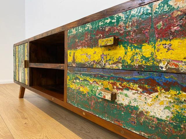Boatwood by WMK # Nachhaltiges buntes TV-Lowboard mit Schubladen, ein aus altem Bootsholz handgefertigtes Unikat aus massivem Teakholz # Sideboard Lowboard Kommode TV-Bank Fernsehkommode Bootsmöbel