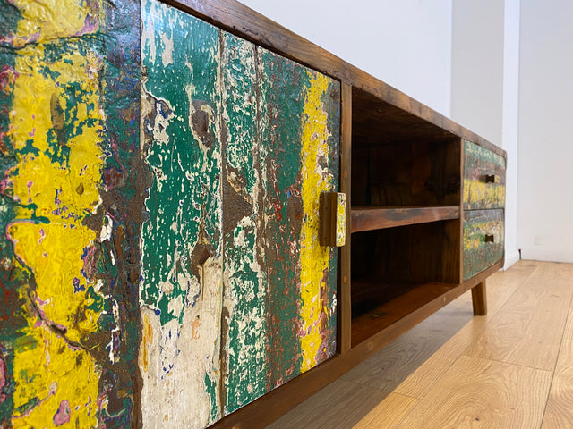 Boatwood by WMK # Nachhaltiges buntes TV-Lowboard mit Schubladen, ein aus altem Bootsholz handgefertigtes Unikat aus massivem Teakholz # Sideboard Lowboard Kommode TV-Bank Fernsehkommode Bootsmöbel