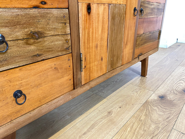 Boatwood by WMK I Nachhaltiges Sideboard aus altem Bootsholz mit Schubladen I handgefertigtes Unikat I Teakholz massiv I Schrank Wäschekommode Kommode Anrichte TV Lowboard Bootsmöbel Teak Berlin Köln
